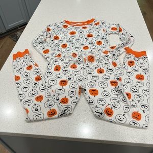 Size 8 kid’s Halloween pjs from Carters